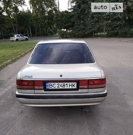 Mazda 626 1989  випуску Львів з двигуном 2 л бензин седан механіка за 1499 долл. 