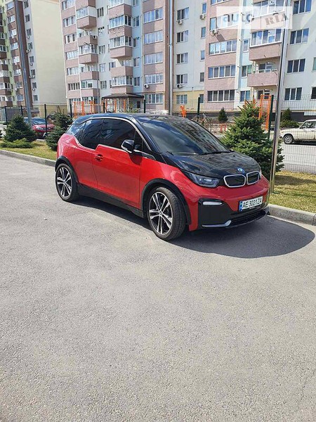 BMW i3 2018  випуску Дніпро з двигуном 0 л електро хэтчбек  за 32500 долл. 