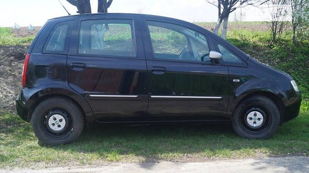 Fiat Idea 2006  випуску Рівне з двигуном 1.4 л бензин мінівен механіка за 4600 долл. 