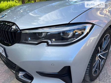 BMW 330 2019  випуску Тернопіль з двигуном 2 л бензин седан автомат за 38999 долл. 