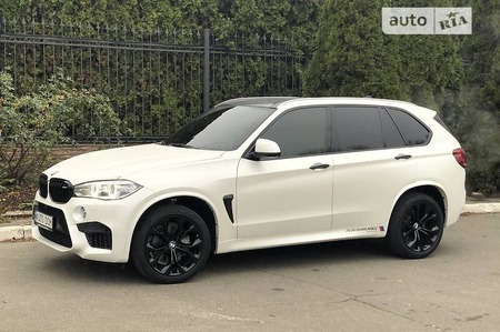 BMW X5 2015  випуску Львів з двигуном 3 л бензин позашляховик автомат за 26700 долл. 