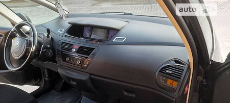 Citroen C4 Picasso 2009  випуску Львів з двигуном 0 л бензин універсал автомат за 5600 долл. 