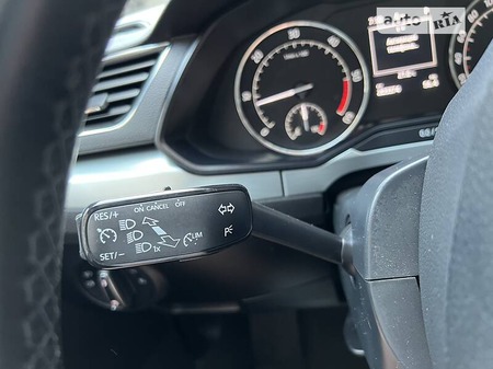 Skoda Superb 2016  випуску Луцьк з двигуном 0 л дизель седан автомат за 15999 долл. 