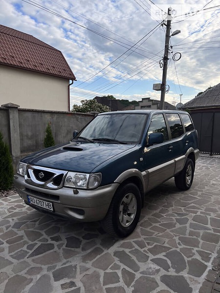 Nissan Terrano 2001  випуску Ужгород з двигуном 2.7 л дизель позашляховик механіка за 6300 долл. 