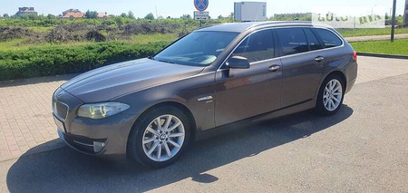 BMW 530 2011  випуску Ужгород з двигуном 0 л дизель універсал автомат за 15950 долл. 