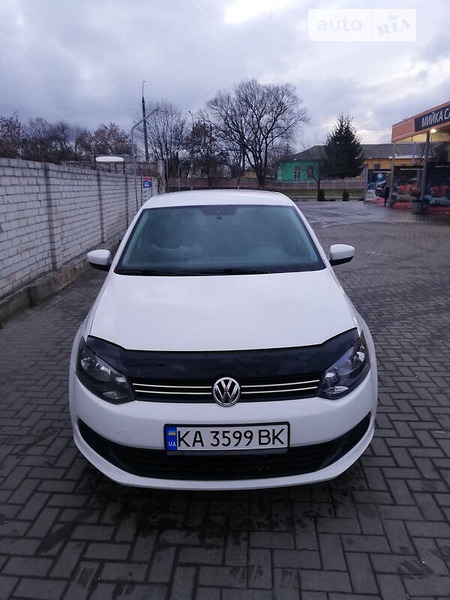 Volkswagen Polo 2013  випуску Київ з двигуном 1.6 л  седан механіка за 5800 долл. 