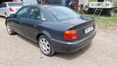 Audi A4 Limousine 1997  випуску Ужгород з двигуном 1.8 л  седан механіка за 1050 долл. 