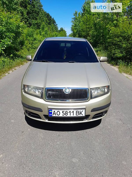 Skoda Fabia 2006  випуску Ужгород з двигуном 1.2 л бензин хэтчбек механіка за 4400 долл. 