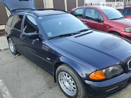 BMW 320 2001  випуску Луцьк з двигуном 2 л дизель універсал механіка за 4200 долл. 