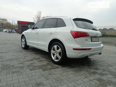 Audi Q5 2011  випуску Хмельницький з двигуном 2 л бензин позашляховик автомат за 14999 долл. 