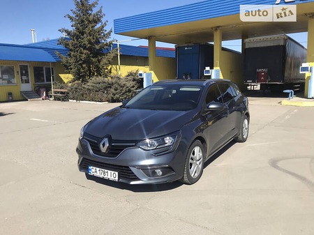 Renault Megane 2016  випуску Черкаси з двигуном 1.5 л дизель універсал автомат за 14300 долл. 