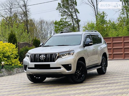 Toyota Land Cruiser Prado 2021  випуску Полтава з двигуном 0 л бензин позашляховик автомат за 43888 долл. 