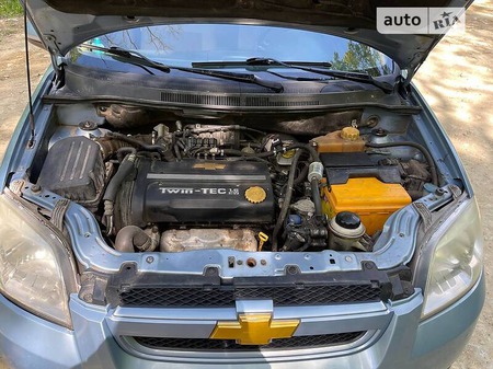 Chevrolet Aveo 2007  випуску Чернівці з двигуном 1.6 л  седан механіка за 4500 долл. 
