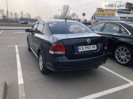 Volkswagen Polo 2011  випуску Київ з двигуном 1.6 л  седан механіка за 6600 долл. 