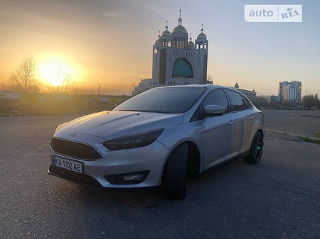 Ford Focus 2016  випуску Київ з двигуном 2 л бензин седан автомат за 9750 долл. 