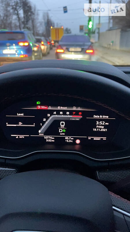 Audi SQ5 2020  випуску Київ з двигуном 3 л бензин позашляховик автомат за 83000 долл. 