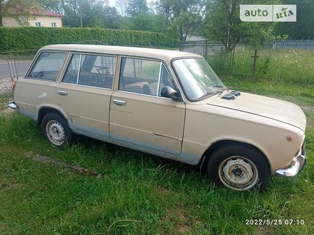 Lada 2102 1983  випуску Івано-Франківськ з двигуном 0 л  універсал  за 700 долл. 