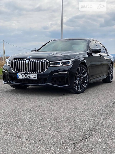BMW 750 2019  випуску Ужгород з двигуном 4.4 л бензин седан автомат за 93199 долл. 