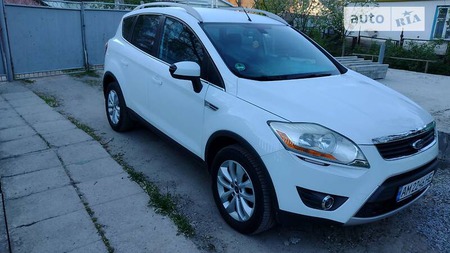 Ford Kuga 2009  випуску Житомир з двигуном 2.5 л  позашляховик механіка за 11700 долл. 