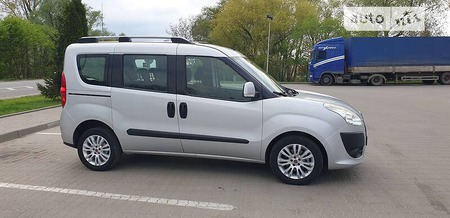 Fiat Doblo 2010  випуску Івано-Франківськ з двигуном 1.3 л дизель мінівен механіка за 7200 долл. 