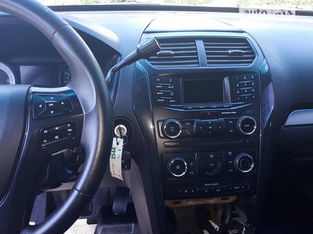 Ford Explorer 2016  випуску Ужгород з двигуном 3.7 л бензин позашляховик автомат за 17000 долл. 