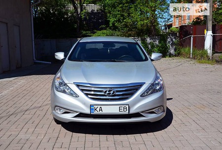 Hyundai Sonata 2014  випуску Київ з двигуном 2 л газ седан автомат за 8900 долл. 