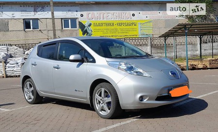 Nissan Leaf 2013  випуску Дніпро з двигуном 0 л електро хэтчбек автомат за 11600 долл. 