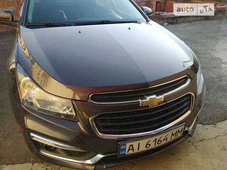 Chevrolet Cruze 2015  випуску Київ з двигуном 1.4 л бензин седан автомат за 9500 долл. 