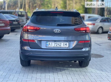 Hyundai Tucson 2019  випуску Київ з двигуном 2 л бензин позашляховик автомат за 21500 долл. 