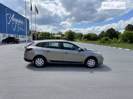 Renault Megane 2010  випуску Київ з двигуном 0 л дизель універсал механіка за 6400 долл. 