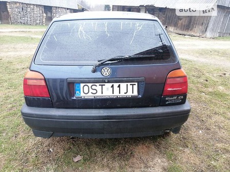 Volkswagen Golf 1993  випуску Львів з двигуном 1.9 л бензин універсал механіка за 600 долл. 