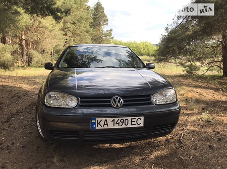 Volkswagen Golf 2002  випуску Одеса з двигуном 1.4 л бензин хэтчбек механіка за 3900 долл. 