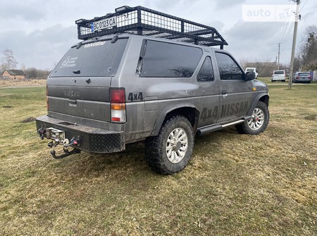 Nissan Terrano 1989  випуску Львів з двигуном 2.7 л дизель позашляховик механіка за 8450 долл. 