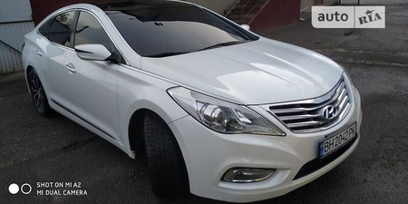 Hyundai Azera 2011  випуску Одеса з двигуном 3 л  седан автомат за 10999 долл. 