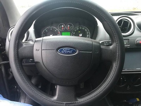 Ford Fiesta 2006  випуску Ужгород з двигуном 1.4 л дизель хэтчбек механіка за 3600 долл. 