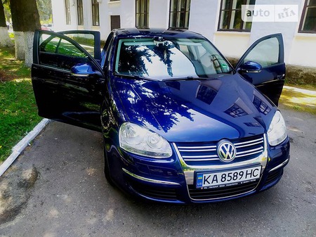 Volkswagen Jetta 2007  випуску Київ з двигуном 1.9 л дизель седан механіка за 5999 долл. 