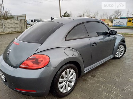 Volkswagen Beetle 2014  випуску Івано-Франківськ з двигуном 2.5 л  хэтчбек автомат за 12900 долл. 