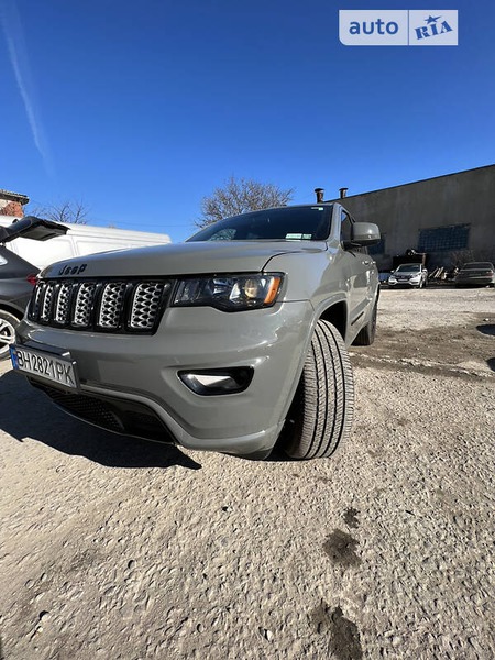Jeep Grand Cherokee 2021  випуску Одеса з двигуном 3.6 л бензин позашляховик автомат за 39500 долл. 