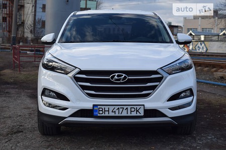 Hyundai Tucson 2017  випуску Київ з двигуном 2 л дизель позашляховик автомат за 19800 долл. 