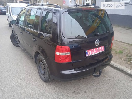 Volkswagen Touran 2006  випуску Луцьк з двигуном 1.4 л бензин мінівен механіка за 4200 долл. 