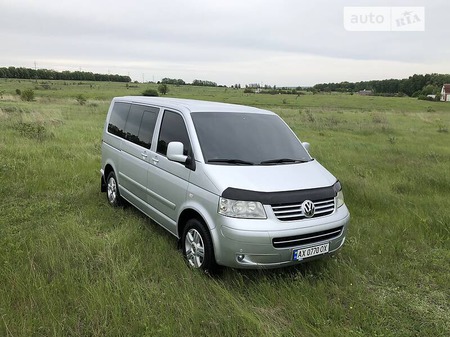 Volkswagen Multivan 2008  випуску Харків з двигуном 2.5 л дизель мінівен автомат за 16300 долл. 