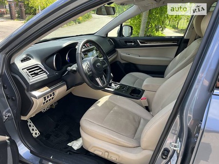 Subaru Outback 2017  випуску Київ з двигуном 0 л бензин позашляховик автомат за 25000 долл. 