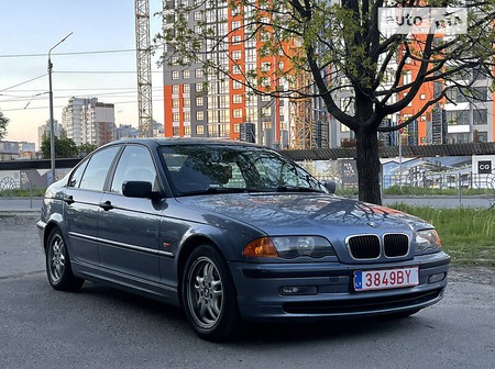 BMW 320 2001  випуску Київ з двигуном 2 л дизель седан автомат за 4950 долл. 