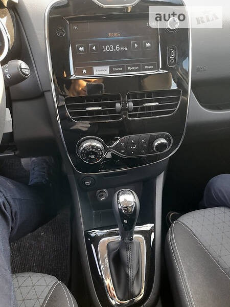 Renault Clio 2013  випуску Вінниця з двигуном 1.2 л бензин універсал автомат за 10300 долл. 