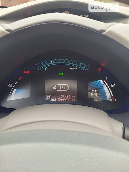 Nissan Leaf 2015  випуску Одеса з двигуном 0 л електро хэтчбек автомат за 11000 долл. 