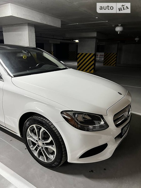 Mercedes-Benz C 300 2014  випуску Львів з двигуном 2 л бензин седан автомат за 23000 долл. 