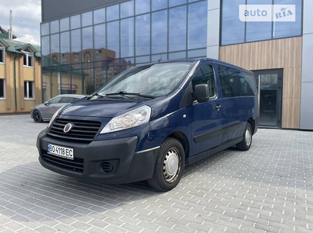 Fiat Scudo 2010  випуску Тернопіль з двигуном 2 л дизель мінівен механіка за 9999 долл. 