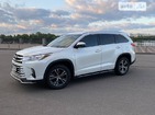 Toyota Highlander 2017 Киев 3.5 л  внедорожник автомат к.п.