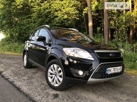 Ford Kuga 2011  випуску Львів з двигуном 2.5 л  позашляховик автомат за 12800 долл. 