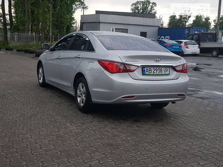 Hyundai Sonata 2013  випуску Вінниця з двигуном 2 л газ седан автомат за 7400 долл. 